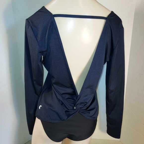 Zyia Navy Blue Long Sleeve Knotted Back Athletic top size L - Picture 2 of 4